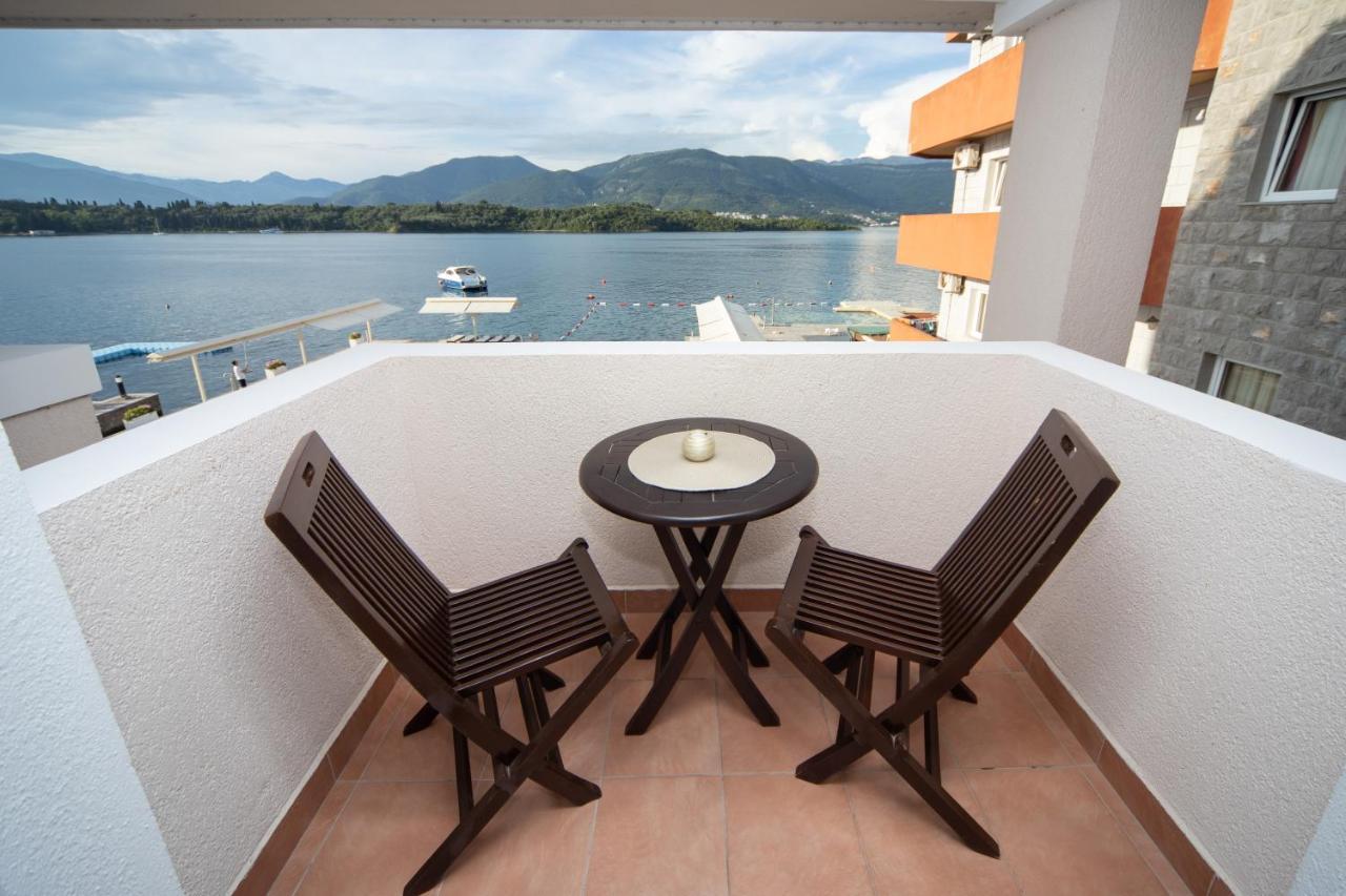 Apartments Adeona Tivat Eksteriør billede