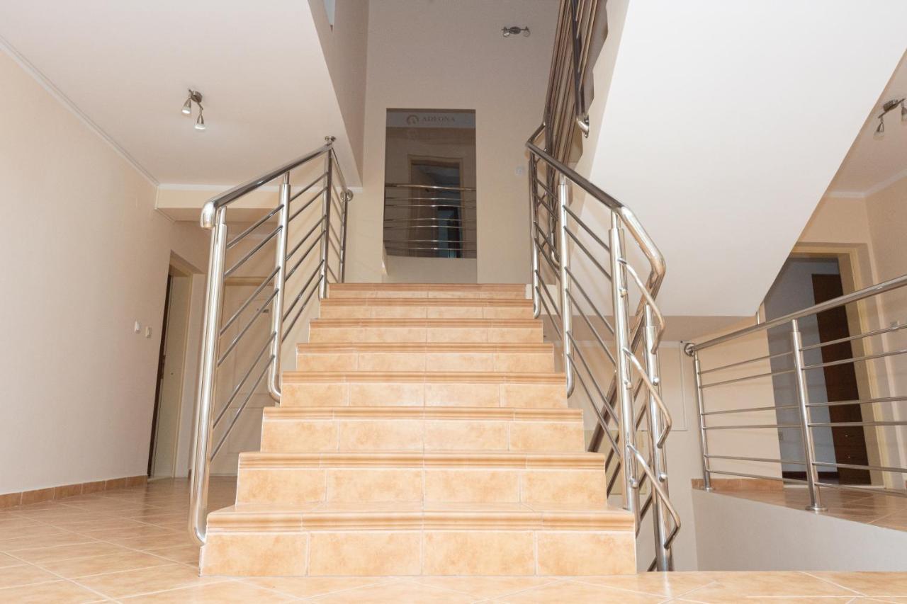 Apartments Adeona Tivat Eksteriør billede