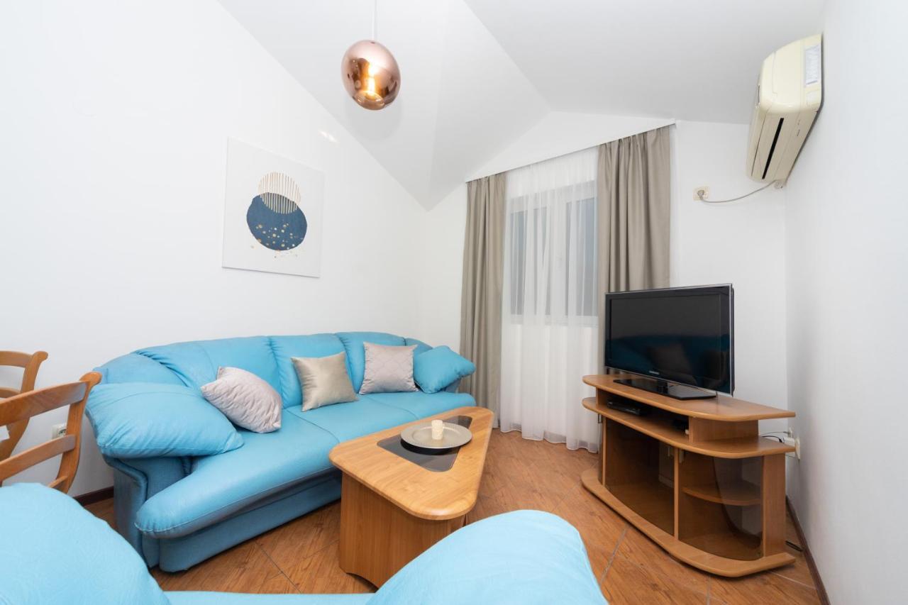 Apartments Adeona Tivat Eksteriør billede