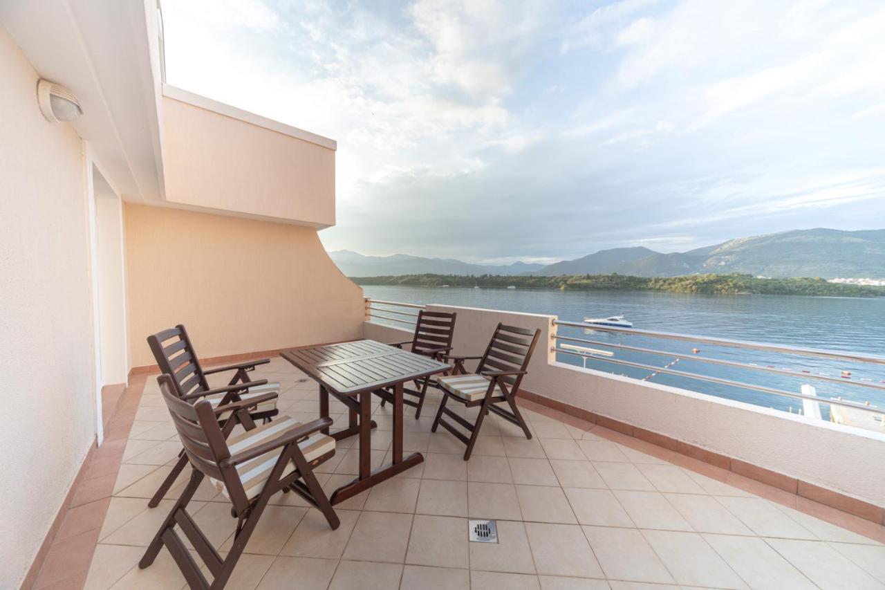 Apartments Adeona Tivat Eksteriør billede