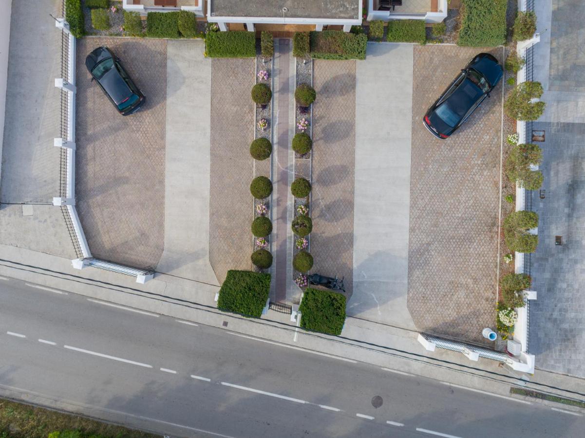 Apartments Adeona Tivat Eksteriør billede